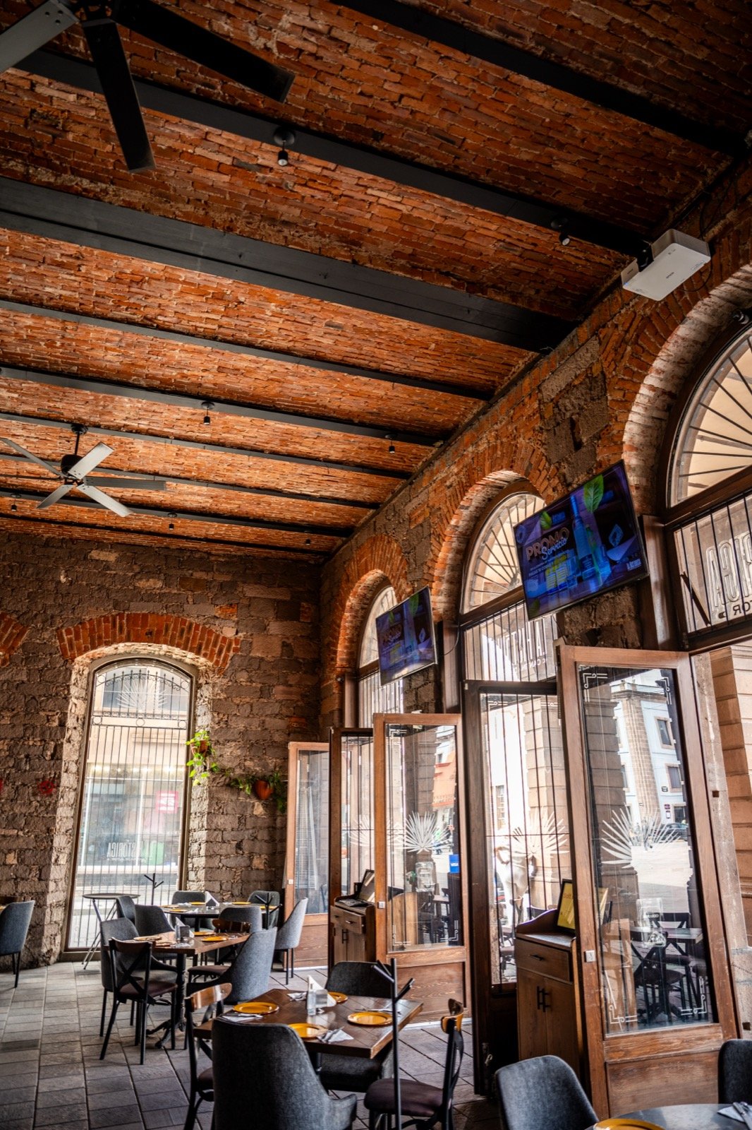 El salón y sus arcos